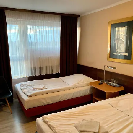 Gosciniec Raciborski راتشيبوش