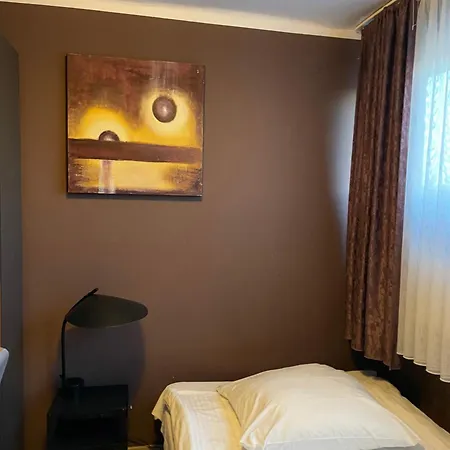 民宿 Gosciniec Raciborski