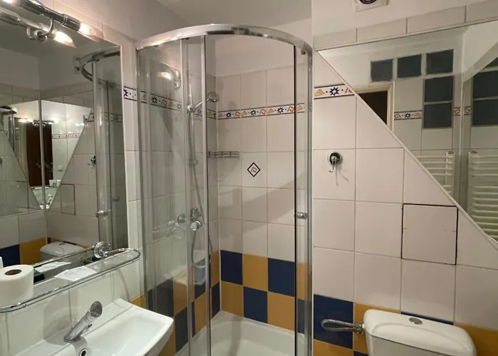 Gosciniec Raciborski 民宿 拉齐布日